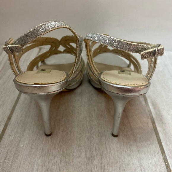 ✨Glinda🪄 Elegant Silver Strappy Heels - Picture 4 of 10